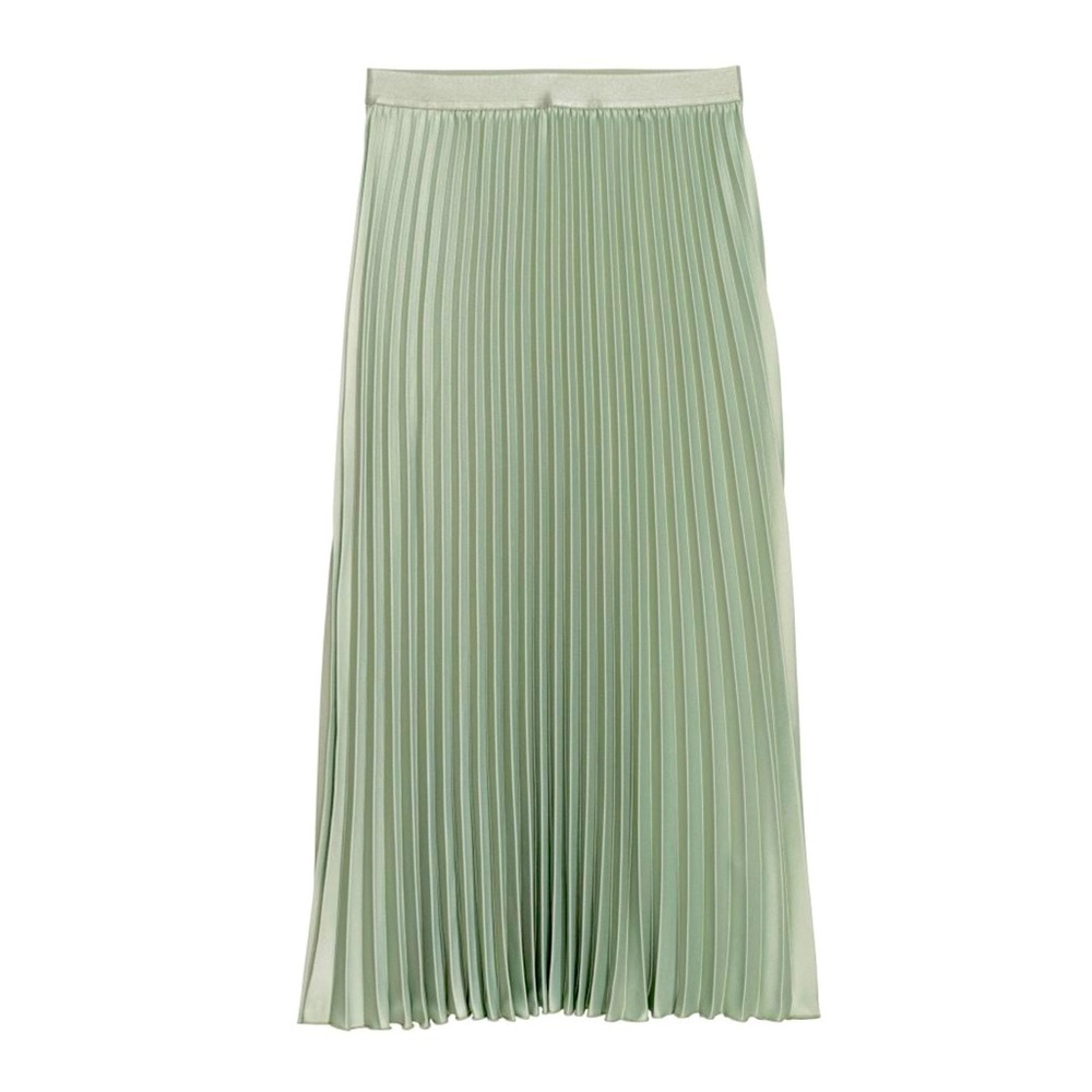 Calf-length, pleated skirt.